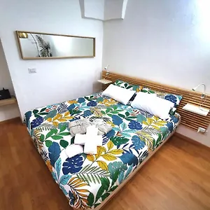 Ma. Ma. Crociferi Appartamento